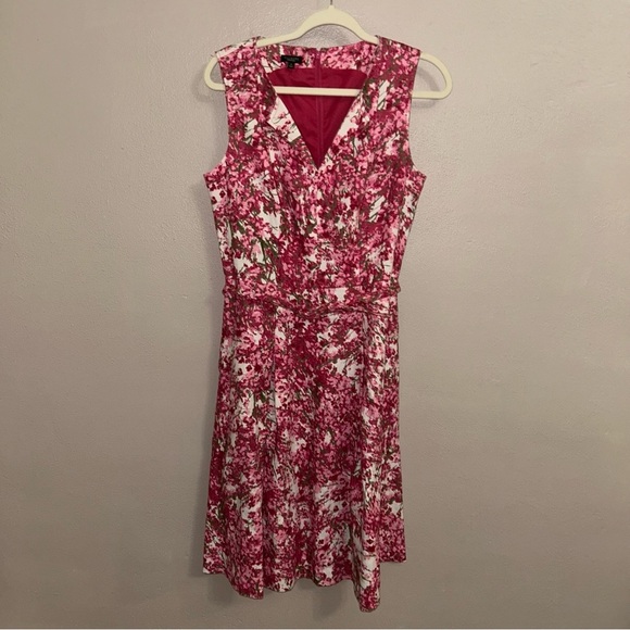Talbots Dresses & Skirts - Talbots lien  Pink and White ruffle Floral V-Neck Midi Dress